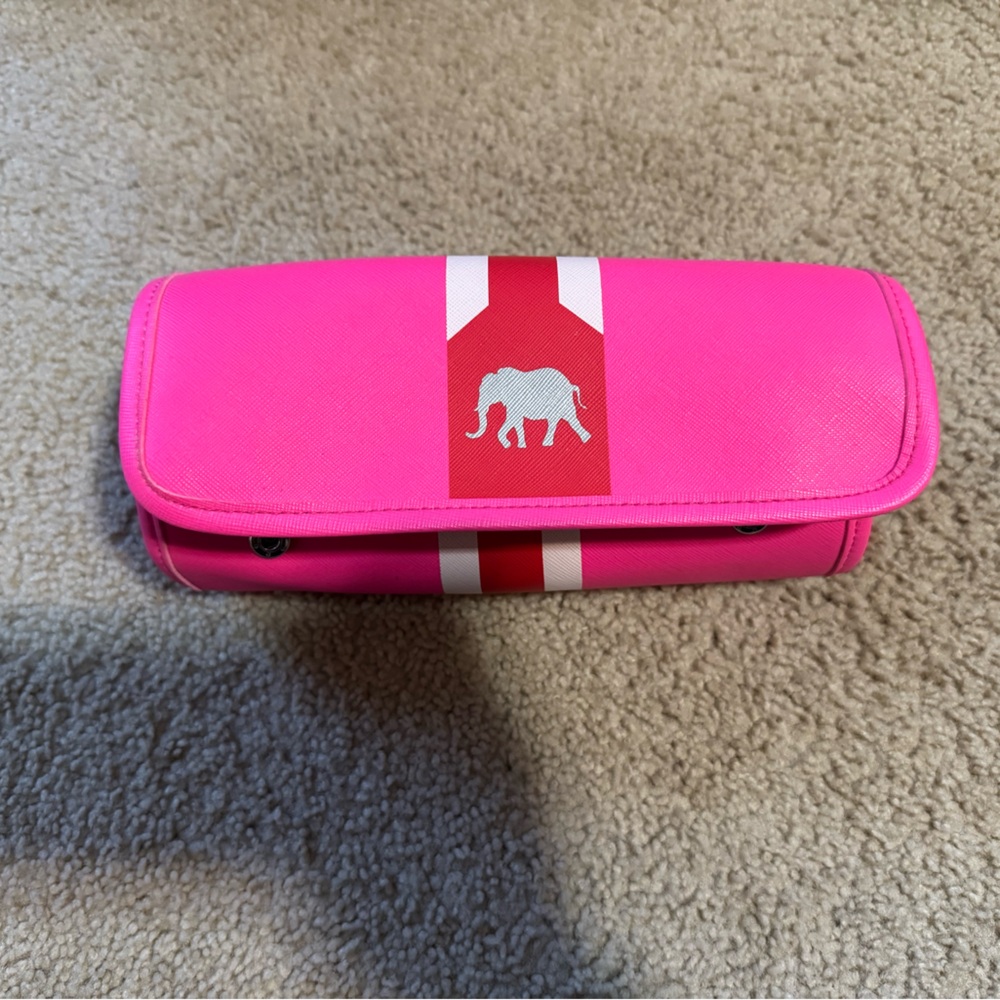 Stella and Dot travel jewelry case- pink with silver elephant 🐘